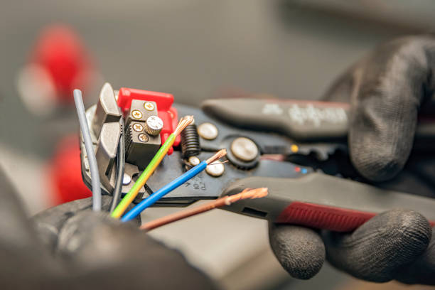 Best Affordable Emergency Electrician  in Doffing, TX